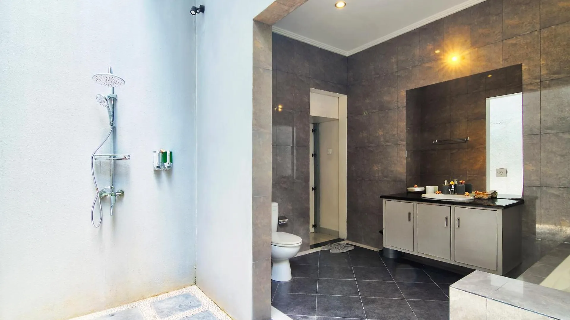 Kefi Villa Seminyak
